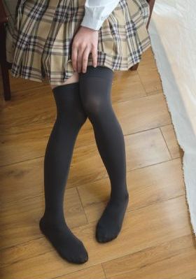 情侣奴伺候女王_剧情片完整视频观看